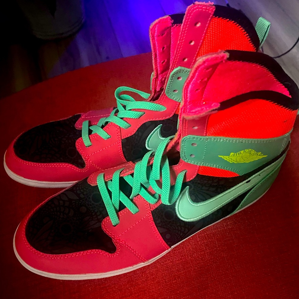 Nike Air Force One sneakers- Kids 5Y- a size 7 in women’s